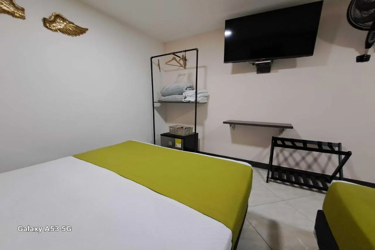 Hotel Jerusalen Estadio Медельин
